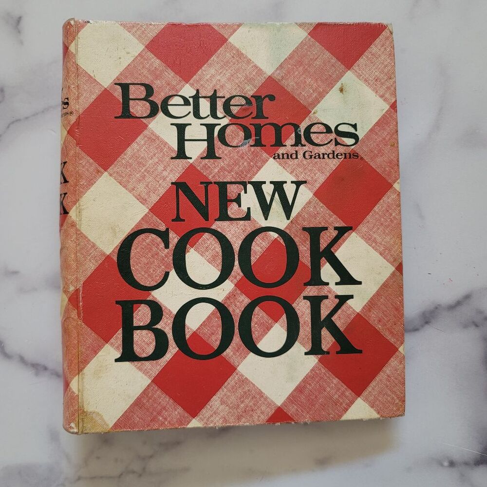 Better Homes & Garden 70's vintage red white binder cook book plaid checkered pi